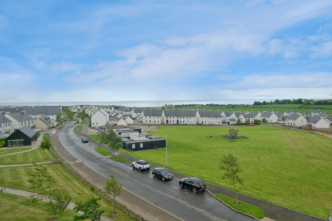 Landale Court 34 (25)6220