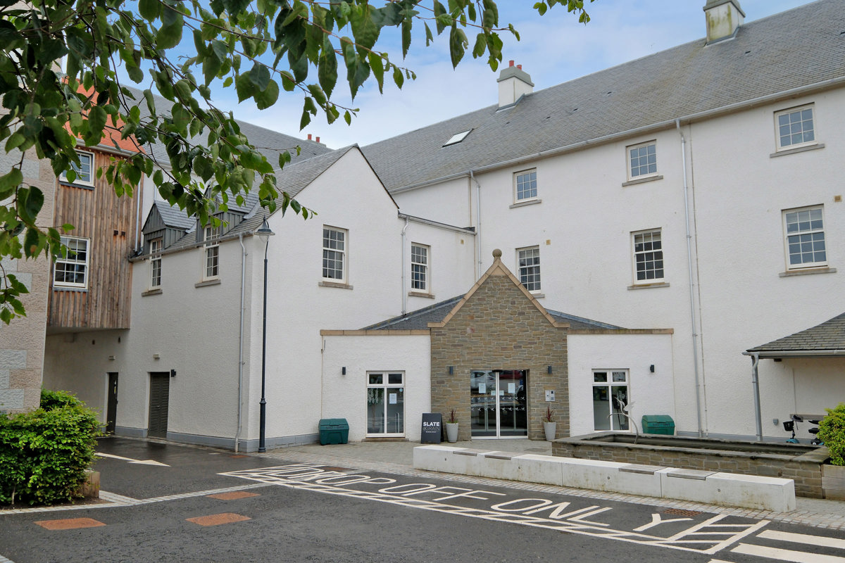 Landale Court 34 (25)6201