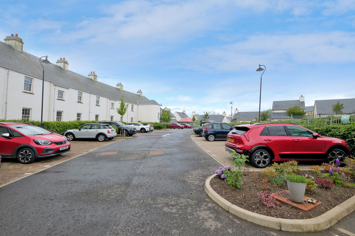 Landale Court 34 (25)6221