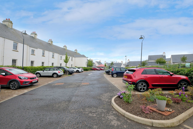 Landale Court 34 (25)6221