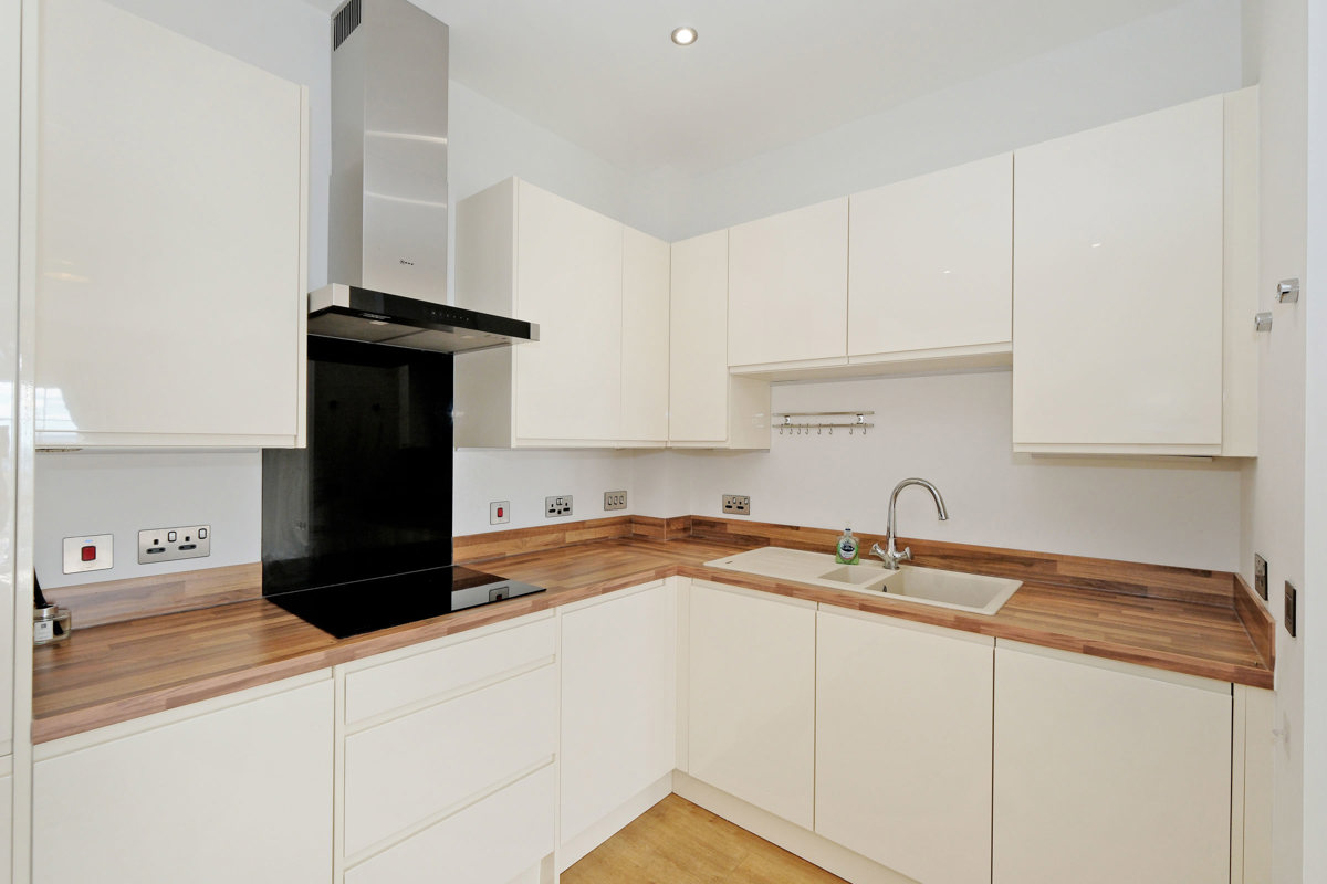 Landale Court 49 (25) 1427